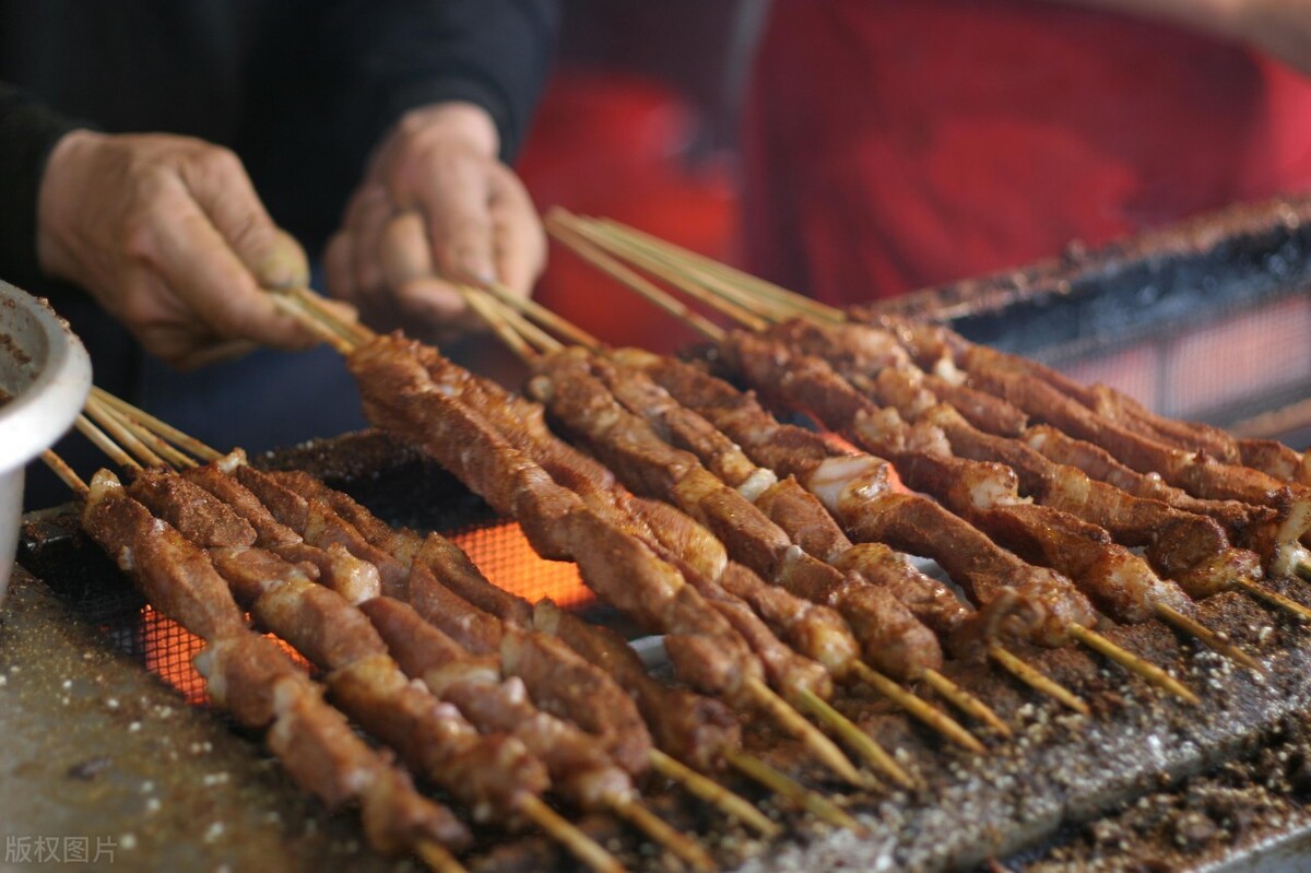 燒烤飯店活動怎么做才能吸引人-夏季燒烤活動方案-專在家創業網