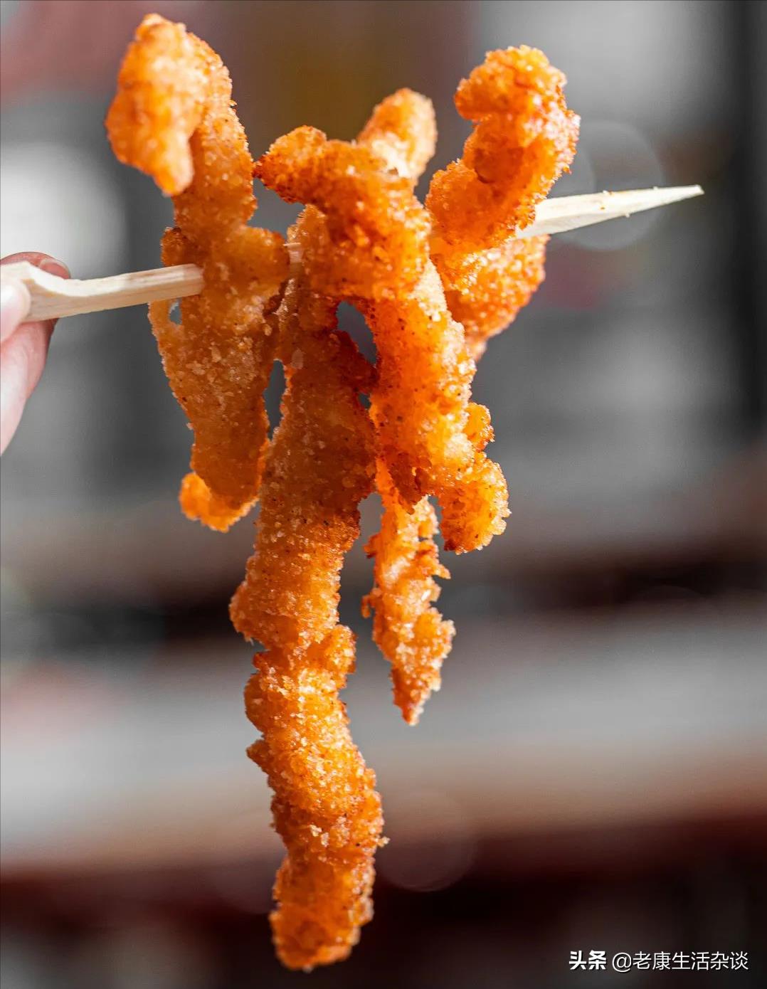 炸雞柳、卷涼皮，兩個小吃的檔口就能在北京火了，得去看看了