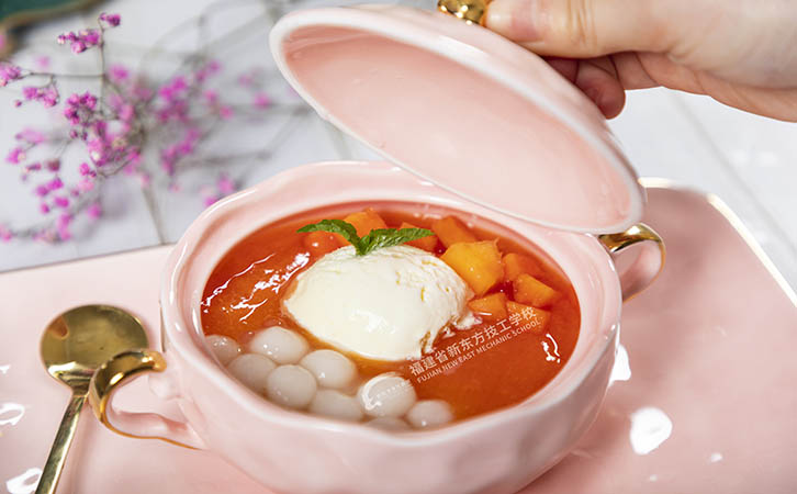 女生比較適合開什么店?