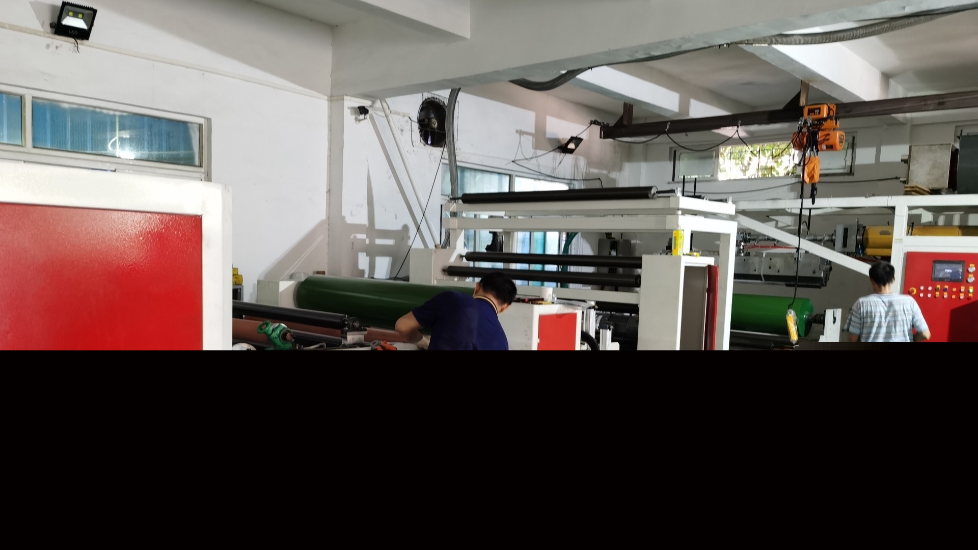 訂單供不應求的小加工廠，夫妻倆投資10多萬開始干，3年買了2套房