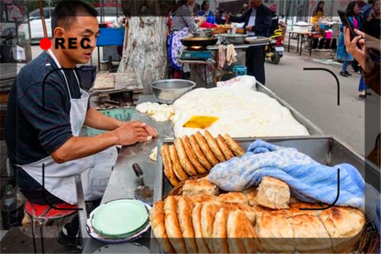 43歲的人不想進廠打工，身上只有1000塊錢，能做哪些小生意賺錢？