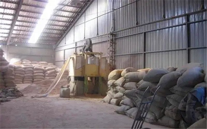 目前投資10萬以內的加工廠，有什么項目能年收入百萬的？推薦幾個