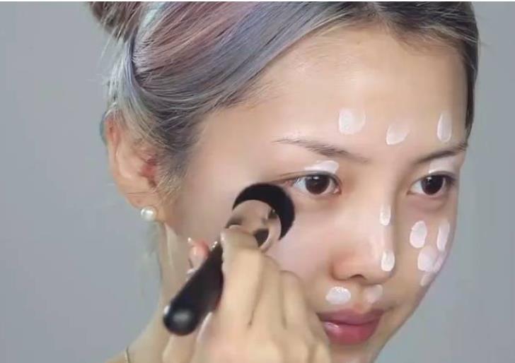 “新手化妝”保姆級教程來啦，助你打開化妝世界的第一道門