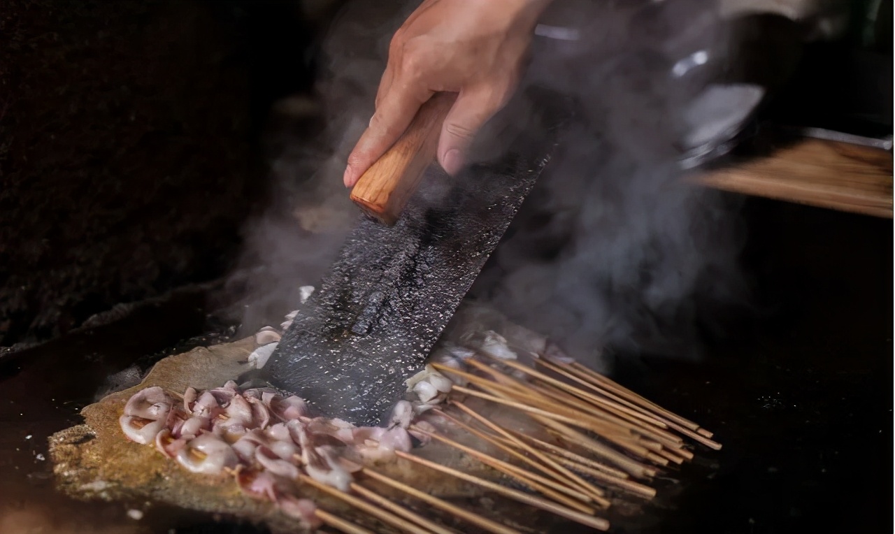 最合適一個人做擺攤的小吃項目有哪些？