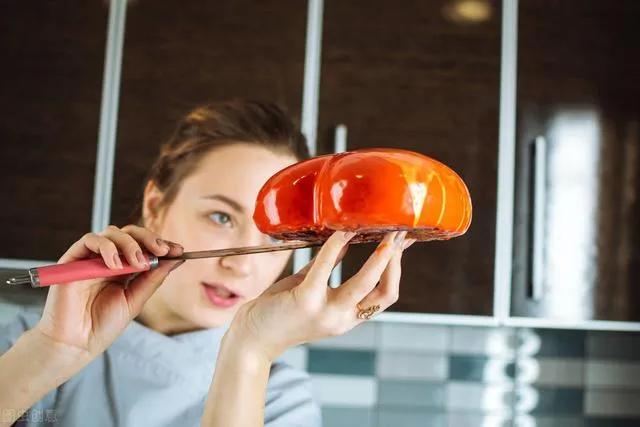 00后應(yīng)該從哪方面創(chuàng)業(yè)？適合00后創(chuàng)業(yè)五大項(xiàng)目-專在家創(chuàng)業(yè)網(wǎng)