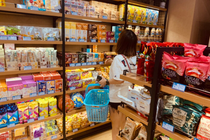 新手開超市的步驟(開卡塔利亞進口零食超市四個流程)-專在家創業網