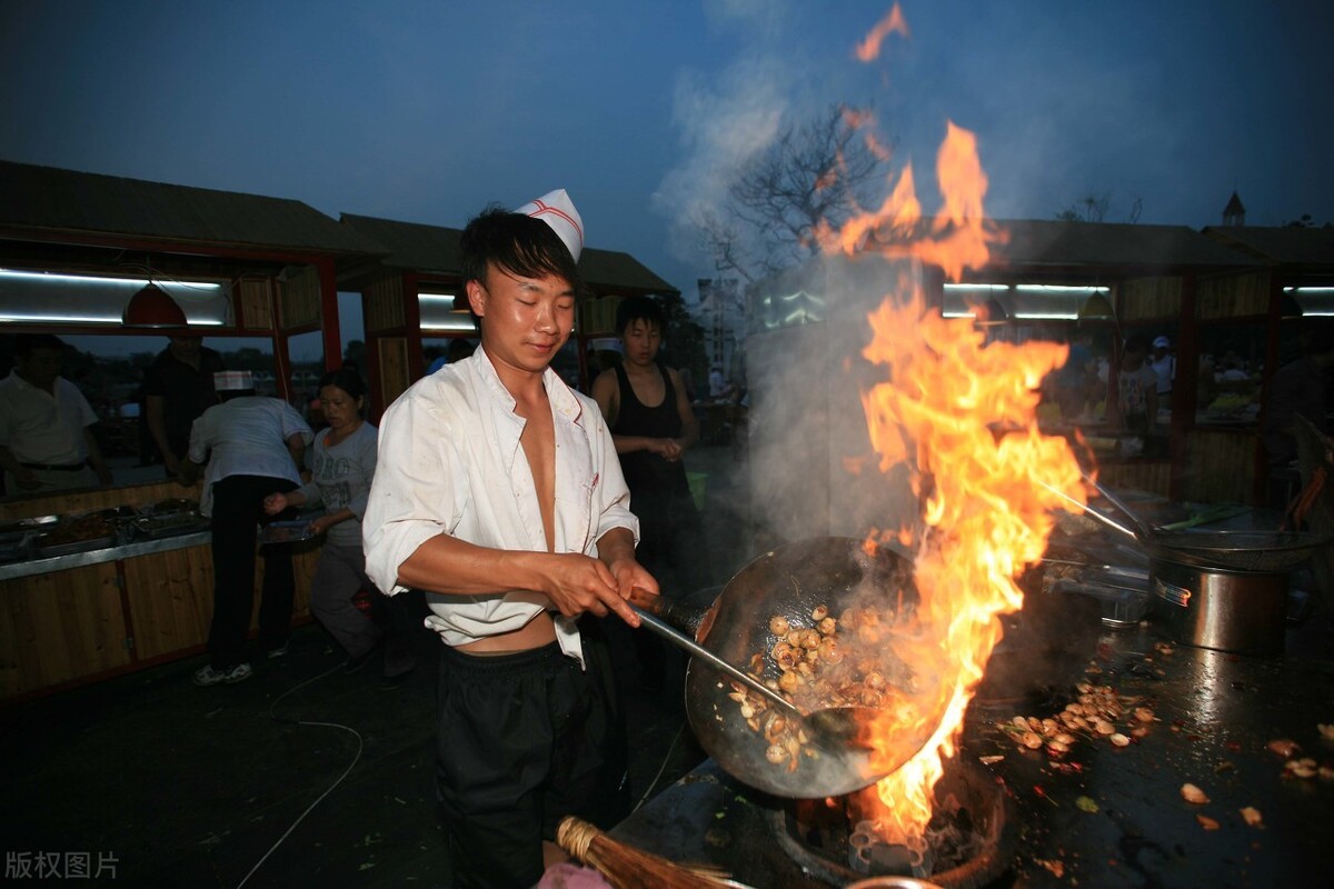 燒烤店推出“啤酒免費”，1個月收入23萬，賺錢模式值得借鑒