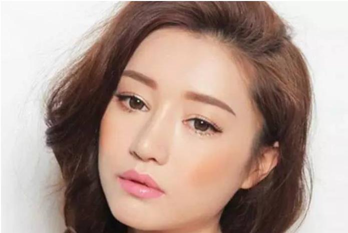 “新手化妝”保姆級教程來啦，助你打開化妝世界的第一道門