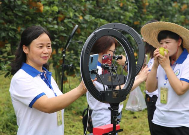 目前做什么行業(yè)前景好投資小(未來5年窮人翻身的商機)-專在家創(chuàng)業(yè)網(wǎng)