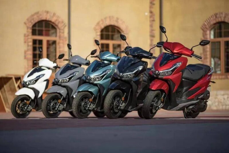 鈴木uy踏板車2021款價格(鈴木最新125踏板uy)-1