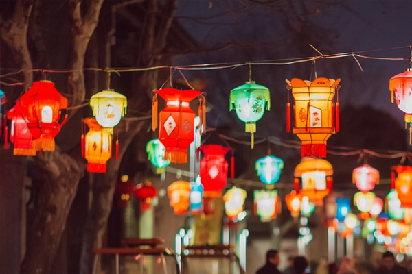 元宵節(jié)的花燈種類有哪些(元宵節(jié)節(jié)日意義)-專在家創(chuàng)業(yè)網(wǎng)